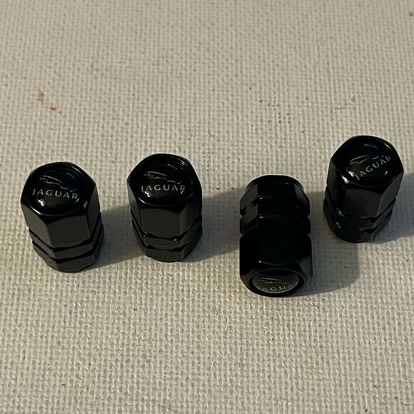 Jaguar Valve Stem Caps in Black Set of 4 NWT - Picture 2 of 4